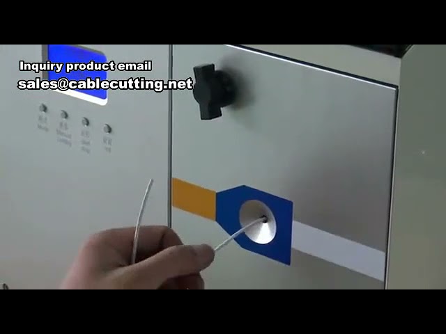 Automatický krimpovací stroj na jehlové dutinky a kabelové koncovky