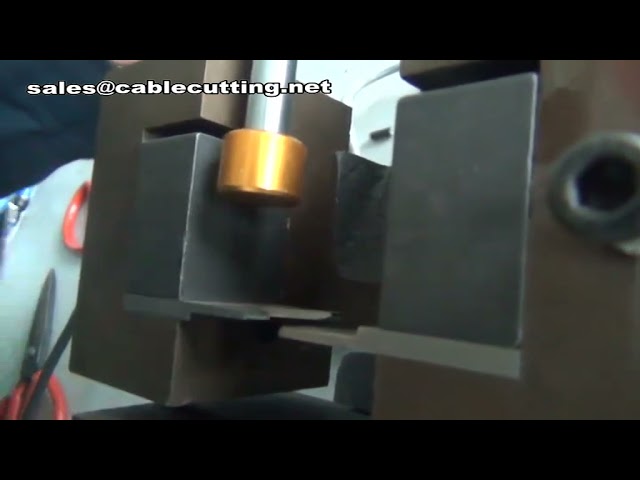 Stroj na odizolování kabelů | Automatické odizolování vodičů a kabelů