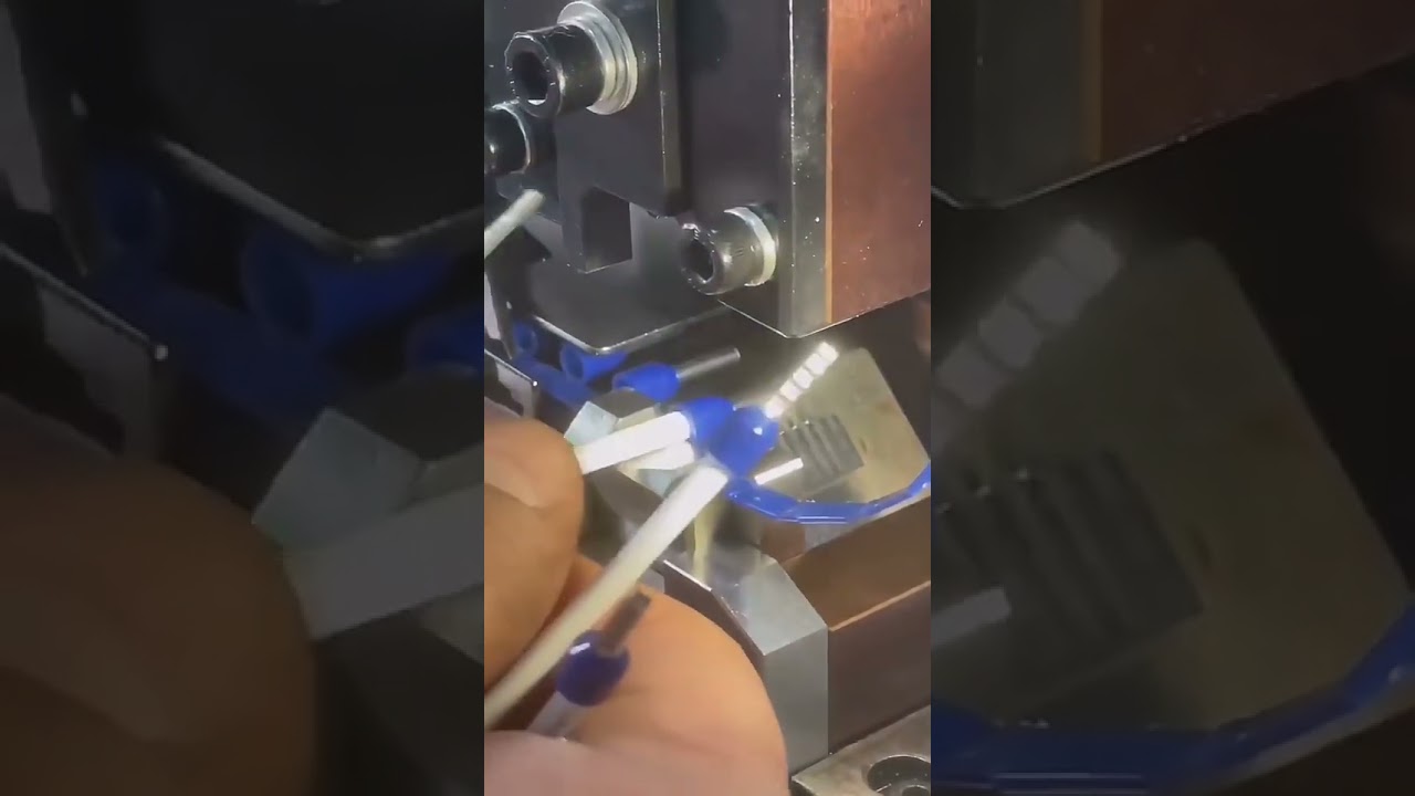 Super tichý horizontální krimpovací stroj na koncovky 1,5T a 2T | Tovární automatizace