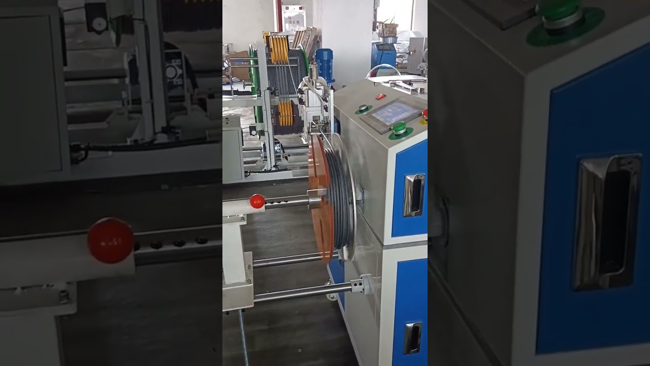 Automatické počítání metráže, odvíjení, řezání a navíjení drátu s odvíjecím stojanem 500 kg (1 mm)