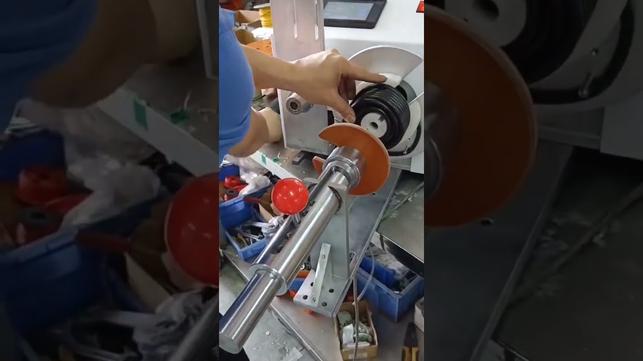 Automatický křížový navíječ kabelových svazků s aretací konců | stroj, automobil, DIY